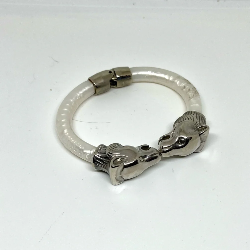 Vintage Kissing Bear Head Bracelet